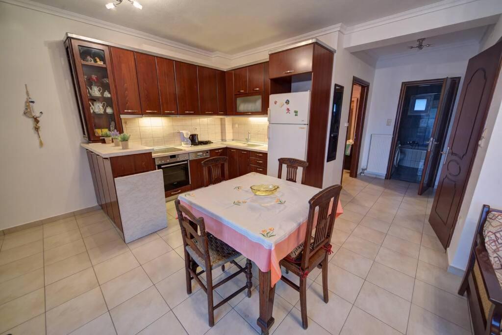 Zoe'S Apartments Nea Iraklitsa Εξωτερικό φωτογραφία